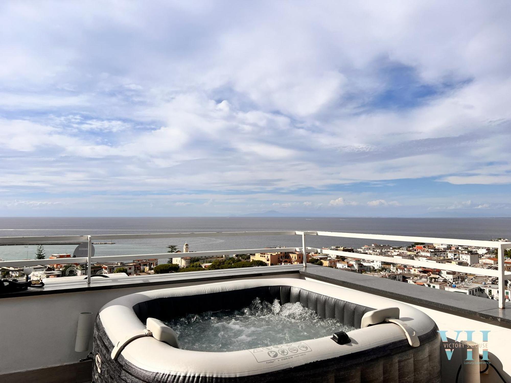 卡萨米乔拉泰尔梅Victory'S Luxury House With Jacuzzi On The Roof别墅 外观 照片